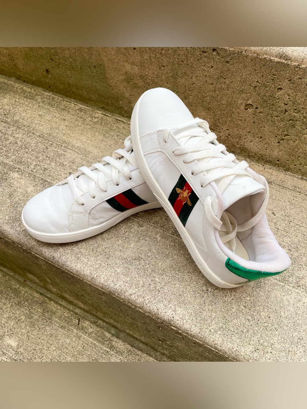 Gucci Ace Women’s Sneakers Red Green Stripe & Gold Bee Size US 8 EUR 39 CM 24.5